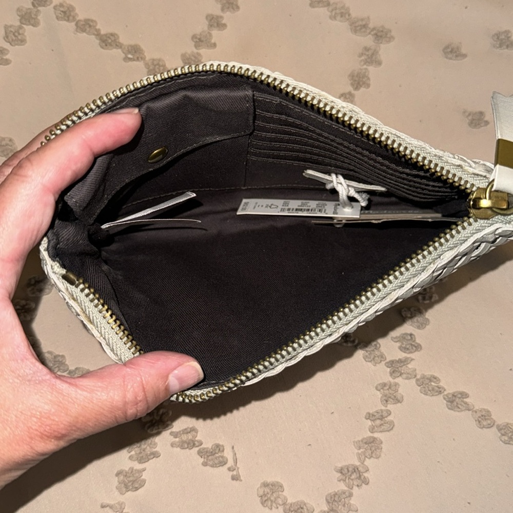 Madewell grey (ashen sage) leather clutch with a side pocket (brown lining) NWT - Picture 2 of 7